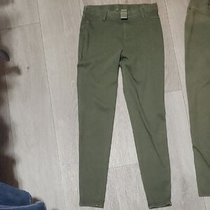 Time and Tru Green Jeggings Slim Fit Stretch